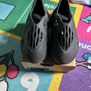Black Slip-On Foam Shoes